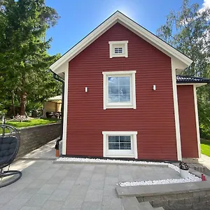 https://charming-apartment-in-a-red-house-in-stockholm.find-stockholm-hotels.com